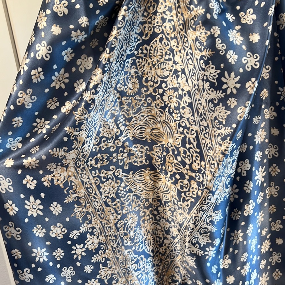 Trinity silk maxi dress - Picture 2 of 7